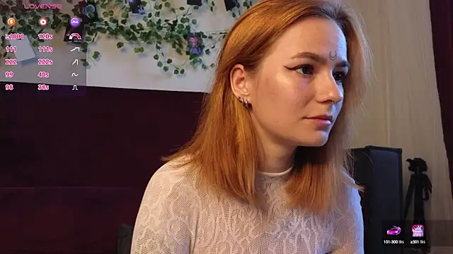 girl with snaketatto0 online show from 09-18-25, 02:58