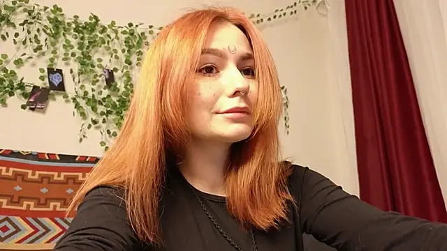 girl with snaketatto0 online show from 12-03-25, 01:50