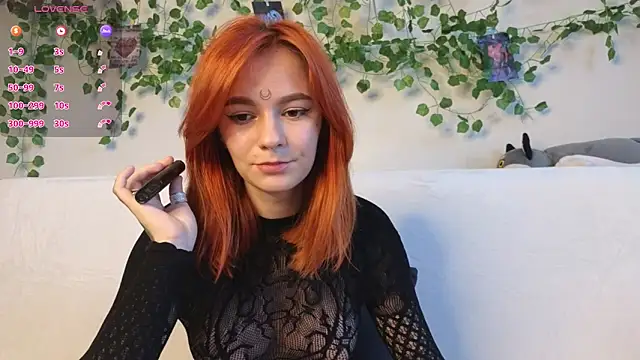 girl with snaketatto0 online show from 10-18-25, 02:35