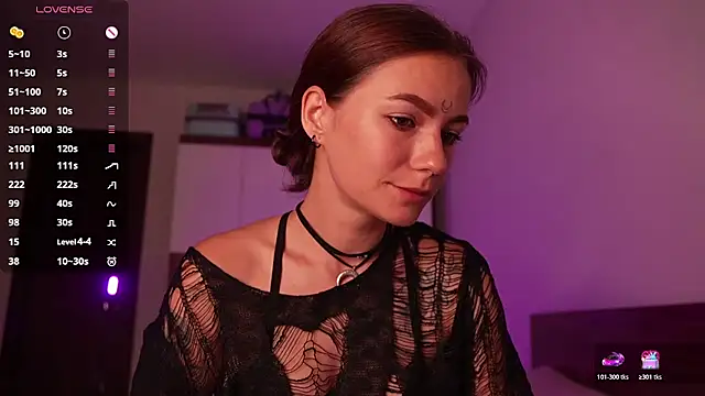 girl with snaketatto0 online show from 07-22-26, 11:18