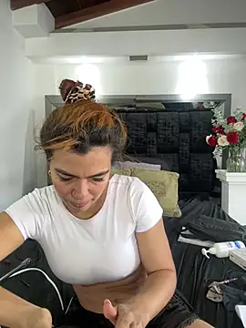 Arianna Jones1 online show from 05-18-26, 08:35