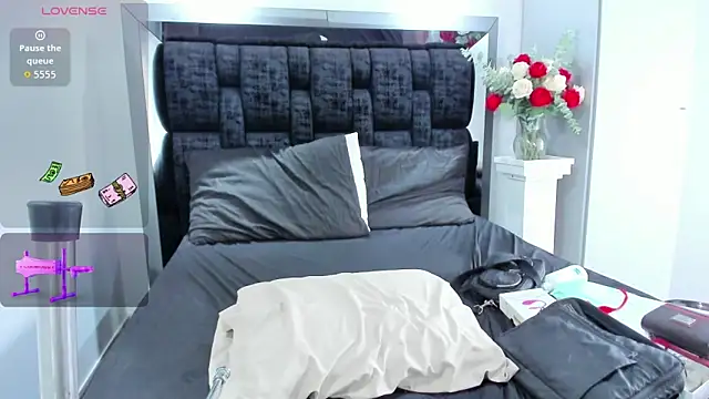 Arianna Jones1 online show from 02-10-26, 07:24