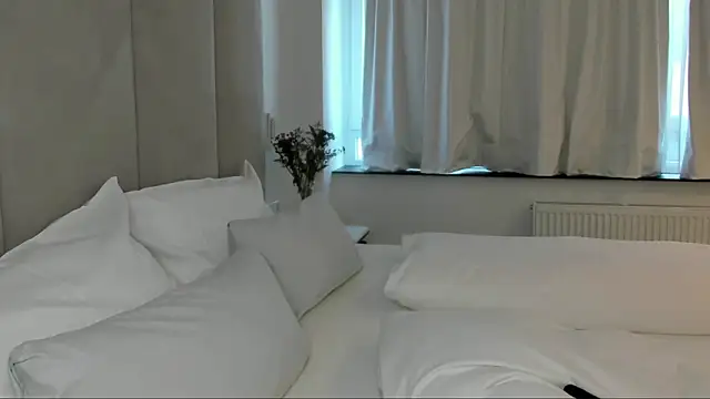Snapshot of smileybabe chatting on 02-26-25, 03:43 smileybabe online show from 02-26-25, 03:43