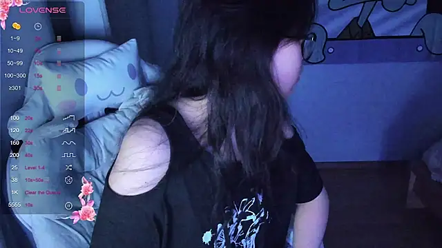 Snapshot of maydaykimmy chatting on 01-13-25, 09:09 maydaykimmy online show from 01-13-25, 09:09