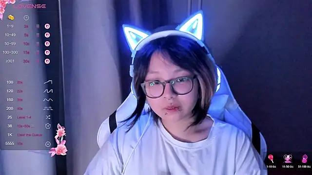 Snapshot of maydaykimmy chatting on 10-27-25, 02:45 maydaykimmy online show from 10-27-25, 02:45