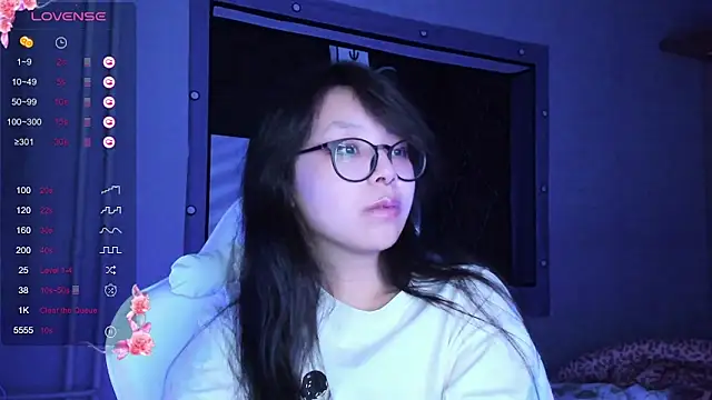 Snapshot of maydaykimmy chatting on 12-25-24, 03:08 maydaykimmy online show from 12-25-24, 03:08