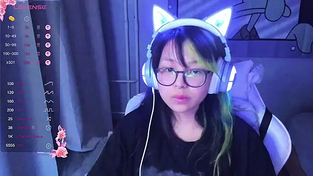 Snapshot of maydaykimmy chatting on 03-04-25, 01:12 maydaykimmy online show from 03-04-25, 01:12