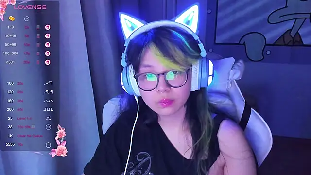 Snapshot of maydaykimmy chatting on 03-06-25, 02:19 maydaykimmy online show from 03-06-25, 02:19