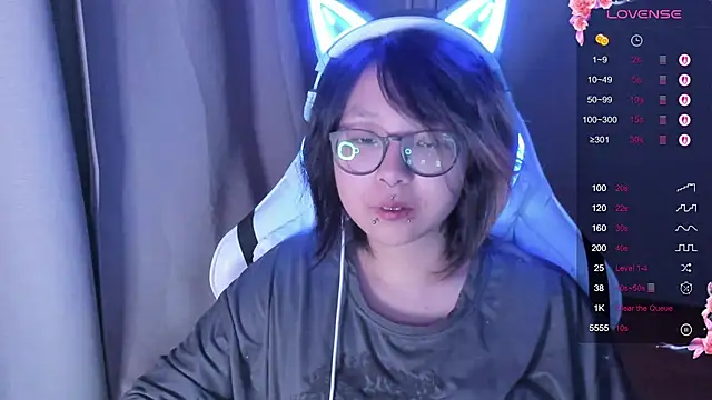 Snapshot of maydaykimmy chatting on 10-19-25, 09:17 maydaykimmy online show from 10-19-25, 09:17