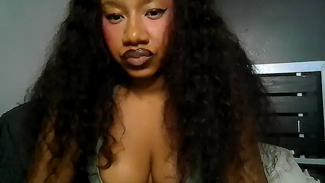 Snapshot of goddessdaisysky chatting on 06-05-26, 05:12 goddessdaisysky online show from 06-05-26, 05:12