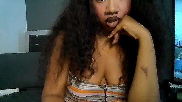 Snapshot of goddessdaisysky chatting on 06-05-26, 07:30 goddessdaisysky online show from 06-05-26, 07:30