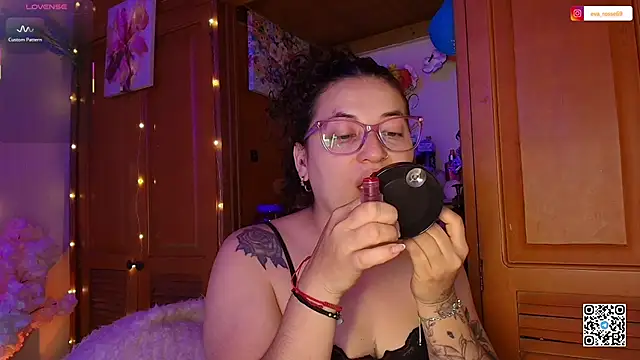 Snapshot of eva_rosse69 chatting on 05-18-26, 12:10 eva rosse69 online show from 05-18-26, 12:10