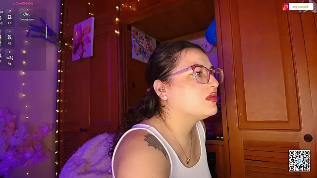 Snapshot of eva_rosse69 chatting on 05-25-26, 12:04 eva rosse69 online show from 05-25-26, 12:04