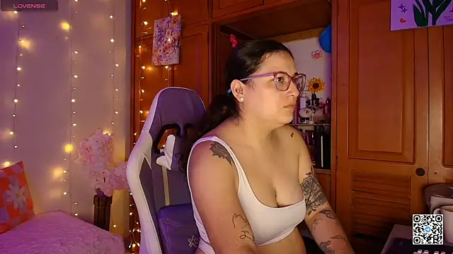 Snapshot of eva_rosse69 chatting on 07-22-26, 12:07 eva rosse69 online show from 07-22-26, 12:07