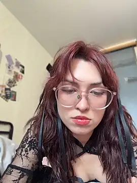 Snapshot of Evangeline_Lawrence_ chatting on 04-19-26, 10:16 Evangeline Lawrence online show from 04-19-26, 10:16