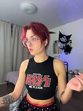 Evangeline Lawrence  online show from 11-11-25, 04:35