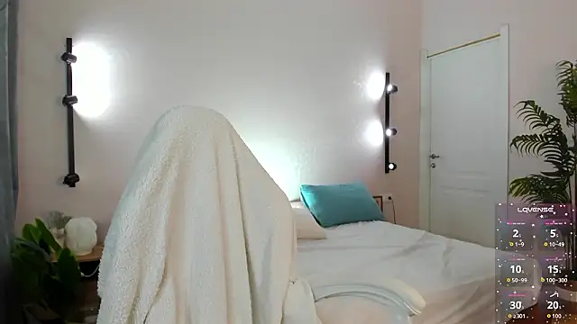 Sweett Monica online show from 03-24-26, 12:43