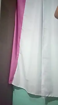 Snapshot of JhennySweet chatting on 02-16-25, 05:37 JhennySweet online show from 02-16-25, 05:37