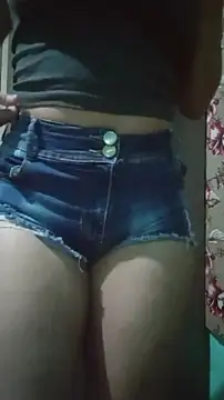 Snapshot of JhennySweet chatting on 03-04-25, 01:17 JhennySweet online show from 03-04-25, 01:17