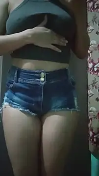 Snapshot of JhennySweet chatting on 03-03-25, 01:28 JhennySweet online show from 03-03-25, 01:28