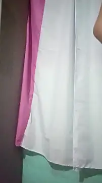 Snapshot of JhennySweet chatting on 02-15-25, 12:15 JhennySweet online show from 02-15-25, 12:15