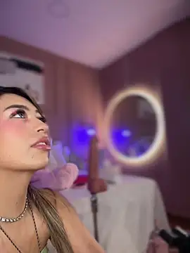 Snapshot of Atenea_cute21 chatting on 06-14-26, 04:14 Atenea cute21 online show from 06-14-26, 04:14