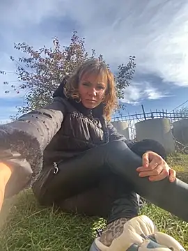 Anita-Smith online show from 10-30-25, 07:50