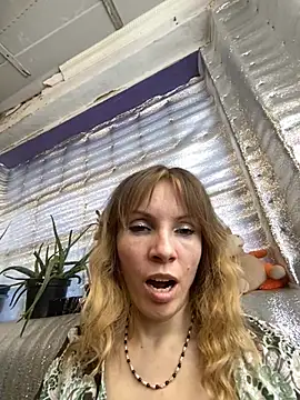 Snapshot of Anita-Smith chatting on 03-21-25, 11:22 Anita-Smith online show from 03-21-25, 11:22