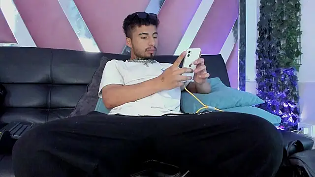 JuanCamiilo 66 online show from 06-03-26, 12:39