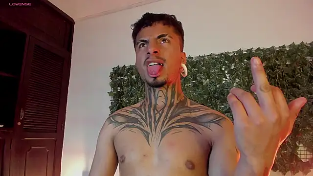 JuanCamiilo 66 online show from 04-24-26, 03:08