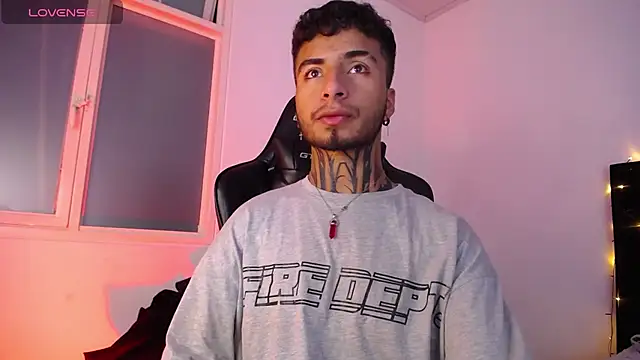 JuanCamiilo 66 online show from 02-18-25, 04:48