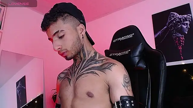 JuanCamiilo 66 online show from 02-14-25, 03:22