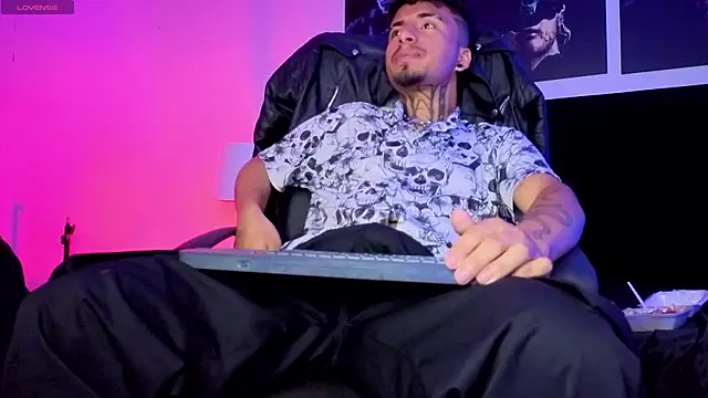 JuanCamiilo 66 online show from 03-21-26, 02:35