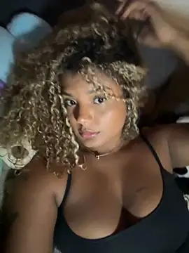 Snapshot of ivy_copper1 chatting on 10-12-25, 03:30 ivy copper1 online show from 10-12-25, 03:30