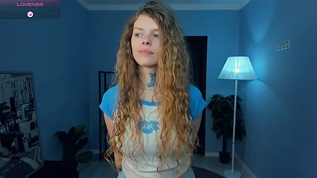 Snapshot of RayaNenlia chatting on 02-03-26, 06:40 RayaNenlia online show from 02-03-26, 06:40