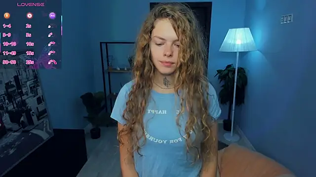 RayaNenlia online show from 09-28-25, 05:03