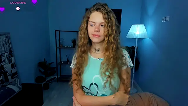 RayaNenlia online show from 10-19-25, 05:10