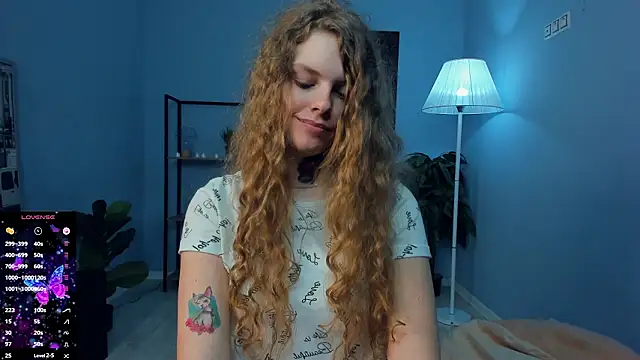 Snapshot of RayaNenlia chatting on 02-15-26, 07:51 RayaNenlia online show from 02-15-26, 07:51