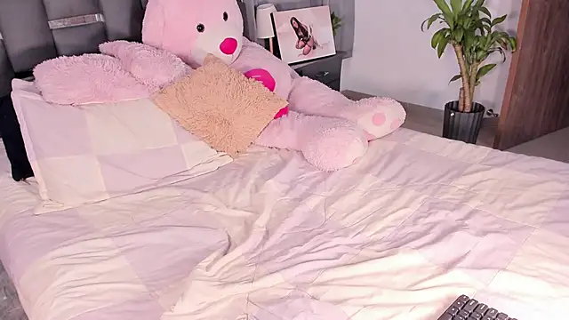 AfroditaRoy online show from 03-08-26, 02:04