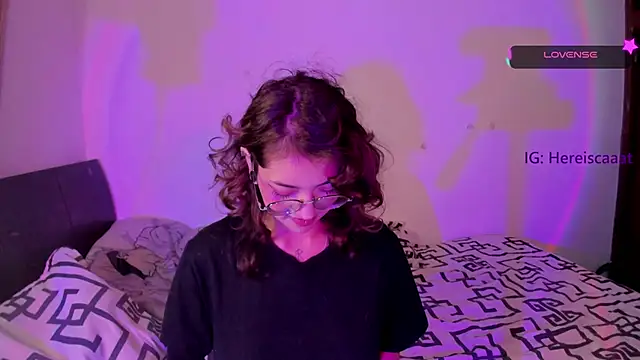 Snapshot of cataleya_kyuu__ chatting on 01-15-25, 06:12 cataleya kyuu online show from 01-15-25, 06:12