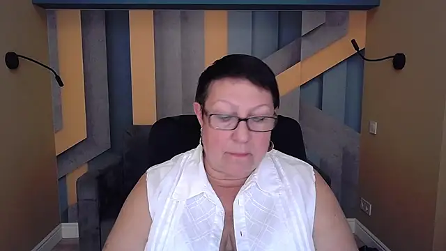 BarbaraTurners online show from 10-17-25, 06:21