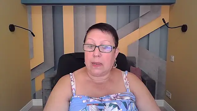 BarbaraTurners online show from 09-17-25, 06:21