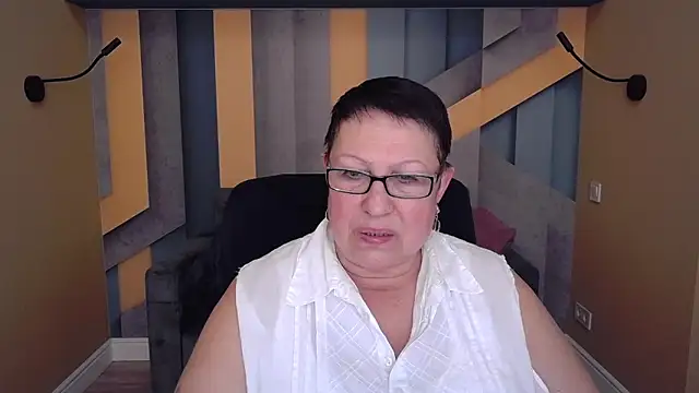 BarbaraTurners online show from 11-14-25, 07:39