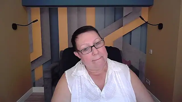 BarbaraTurners online show from 11-21-25, 07:35