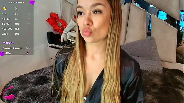 Natalyefoster online show from 11-21-25, 06:51