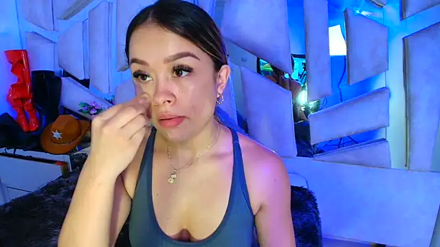 Natalyefoster online show from 02-19-26, 05:10