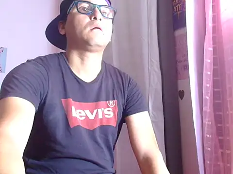 ClarkGiven online show from 05-08-26, 11:58