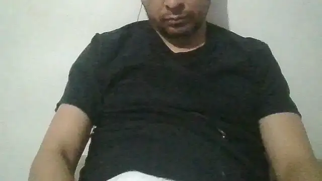 Snapshot of angeljz4 chatting on 07-18-26, 07:06 angeljz4 online show from 07-18-26, 07:06