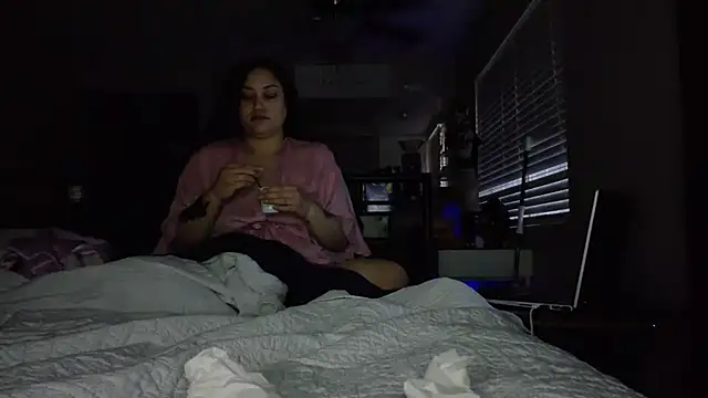 honeeyyy pot online show from 10-11-25, 01:01