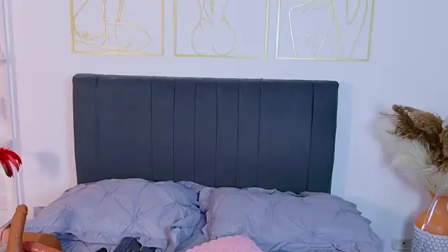 summer holiday online show from 04-13-26, 05:44